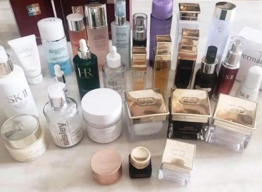 这几款很火的护肤其实都是代购炒出来的,并不好用,有你在用的吗